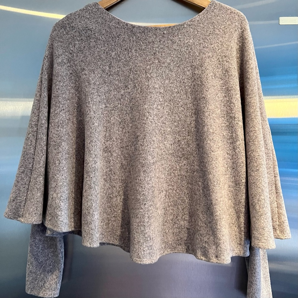NWT Zara XL cape top. Very soft, with lining. Dusty Pink/gray.